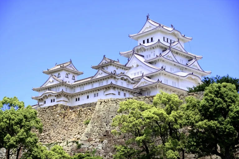 himeji-samurai-grandeur-mountain-serenity-gallery-04